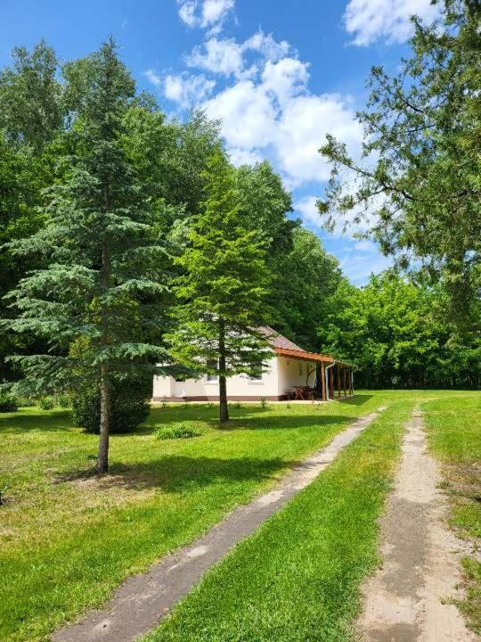 Gyoember Tanya Villa Asotthalom Bagian luar foto