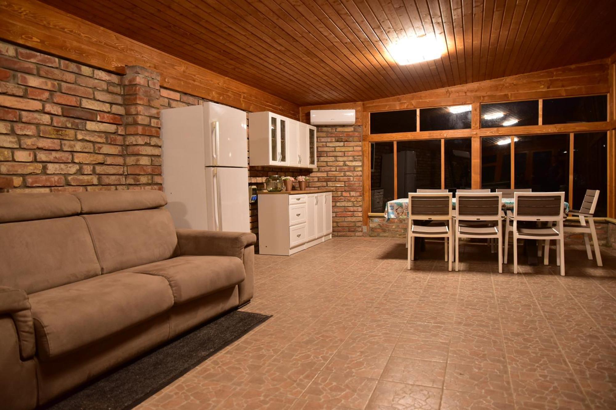 Gyoember Tanya Villa Asotthalom Ruang foto