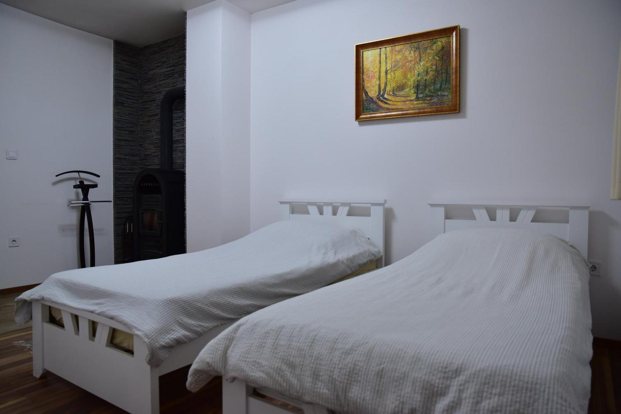 Gyoember Tanya Villa Asotthalom Ruang foto